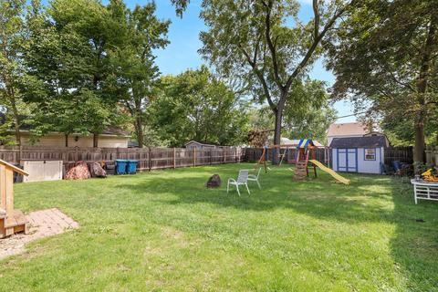 545 Oak Ave, Aurora, IL 60506 photo 17