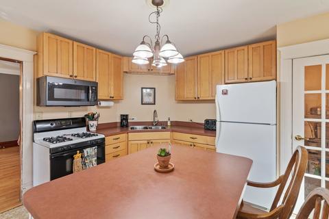 545 Oak Ave, Aurora, IL 60506 photo 8