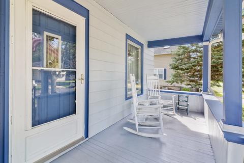 545 Oak Ave, Aurora, IL 60506 photo 2