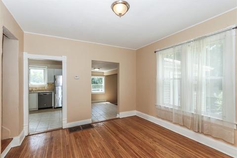 473 Jefferson Ave, Elgin, IL 60120 photo 3