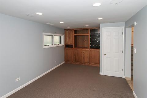 377 Anne Ter, Wheeling, IL 60090 photo 16