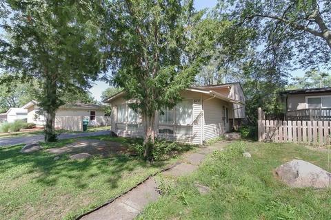 377 Anne Ter, Wheeling, IL 60090 photo 2
