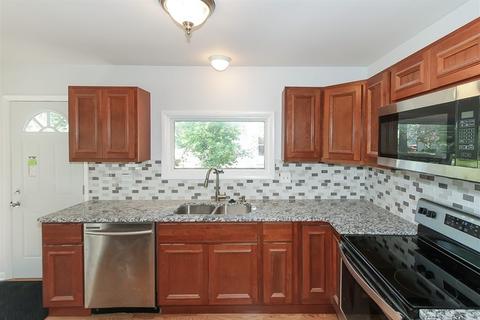 377 Anne Ter, Wheeling, IL 60090 photo 6