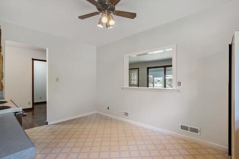 211 E Sunset Pl, Dekalb, IL 60115 photo 13