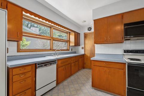 211 E Sunset Pl, Dekalb, IL 60115 photo 11