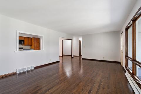 211 E Sunset Pl, Dekalb, IL 60115 photo 5