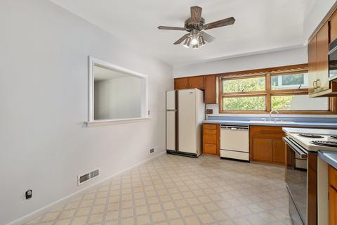 211 E Sunset Pl, Dekalb, IL 60115 photo 10