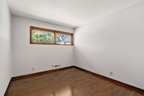211 E Sunset Pl, Dekalb, IL 60115 photo 8
