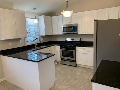 475 W Cimarron Dr W, Aurora, IL 60504 photo 8