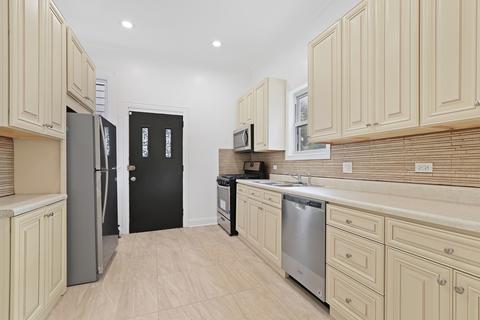 2477 E 74th St, Chicago, IL 60649 photo 9