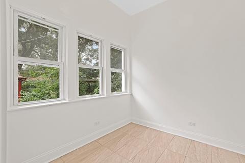 2477 E 74th St, Chicago, IL 60649 photo 11
