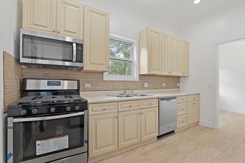 2477 E 74th St, Chicago, IL 60649 photo 10