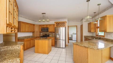 24250 Simo Dr, Plainfield, IL 60586 photo 10