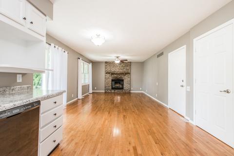 1202 Challis Dr, Bloomington, IL 61704 photo 8