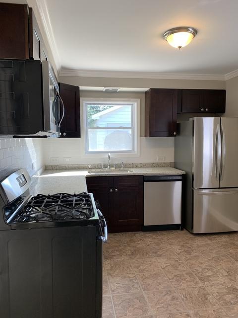 413 Suwanee St, Park Forest, IL 60466 photo 4