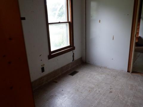 215 E Walnut St, Westfield, IL 62474 photo 11