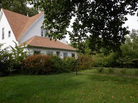 215 E Walnut St, Westfield, IL 62474 photo 3