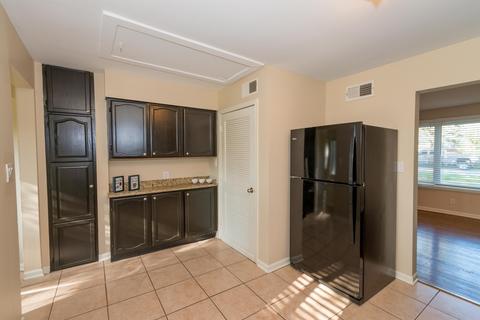 3134 Patton Dr, Des Plaines, IL 60018 photo 8