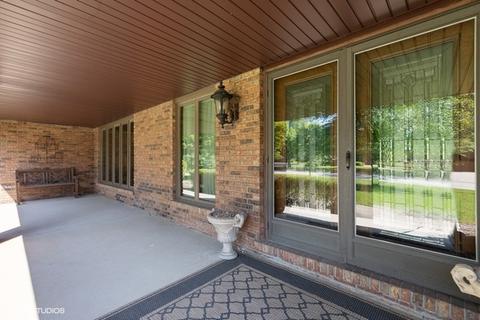 148 Tomlin Cir, Burr Ridge, IL 60527 photo 3