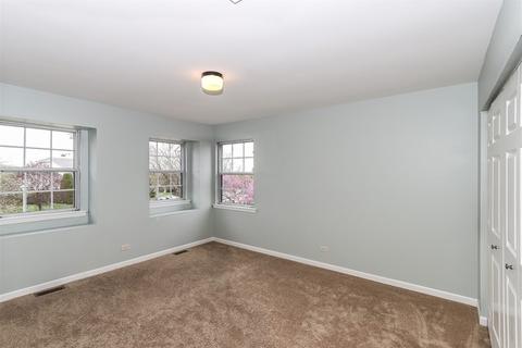 573 Eastwick Ln, Bartlett, IL 60103 photo 16