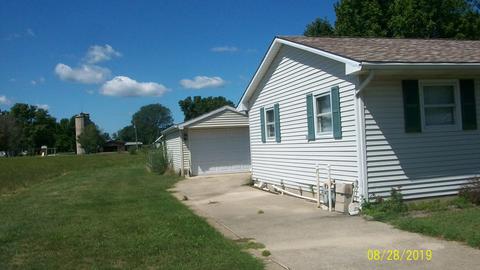 502 Hiltz Dr, Sheldon, IL 60966 photo 3