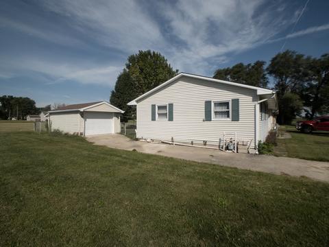 502 Hiltz Dr, Sheldon, IL 60966 photo 9