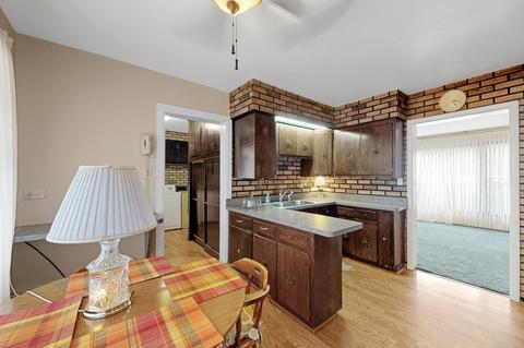 11701 S Artesian Ave, Chicago, IL 60655 photo 4