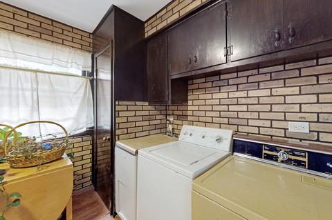 11701 S Artesian Ave, Chicago, IL 60655 photo 9