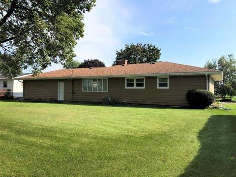 210 Elm St, Morrison, IL 61270 photo 3