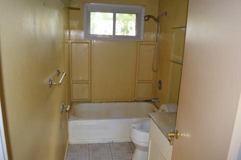 602 S Meadow Rd, Mchenry, IL 60050 photo 9
