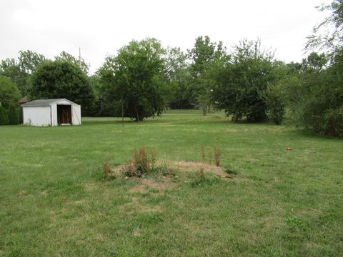 1563 S Pointe Dr, Rantoul, IL 61866 photo 3