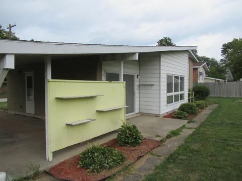 1563 S Pointe Dr, Rantoul, IL 61866 photo 4