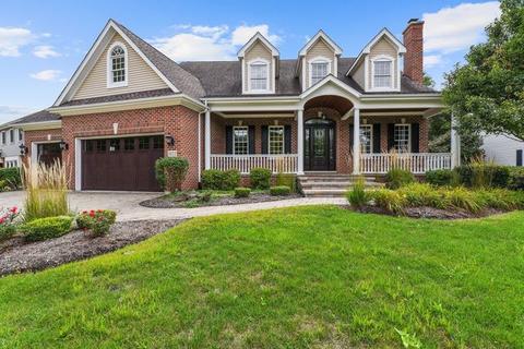 1122 Thunderbird Ln, Naperville, IL 60563 photo 2