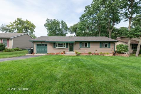 1612 W Oakleaf Dr, Mchenry, IL 60051 photo 1