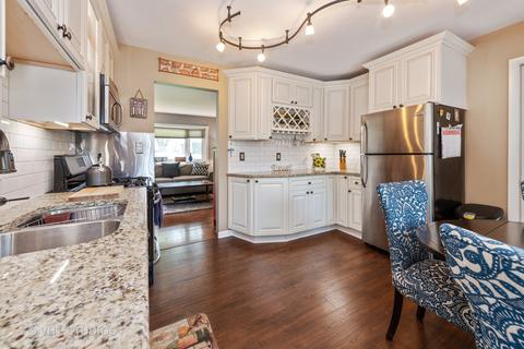 1612 W Oakleaf Dr, Mchenry, IL 60051 photo 9