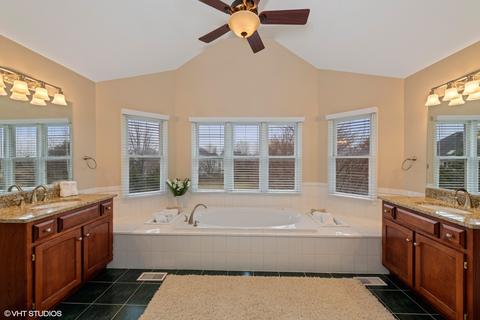 1928 Wicklow Rd, Naperville, IL 60564 photo 16