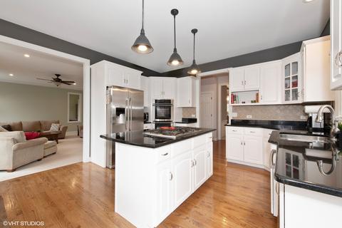 1928 Wicklow Rd, Naperville, IL 60564 photo 7
