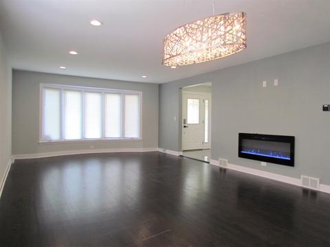 455 Dover Dr, Des Plaines, IL 60018 photo 21