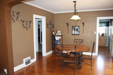 323 Simms St, Aurora, IL 60505 photo 8