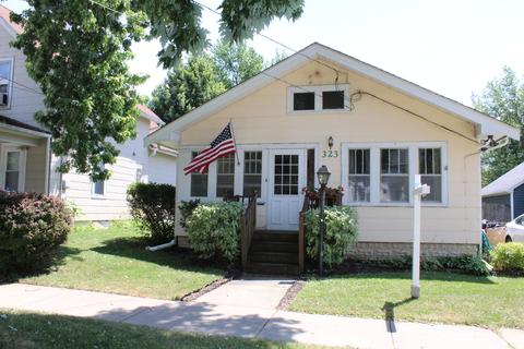 323 Simms St, Aurora, IL 60505 photo 1