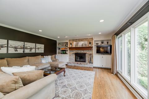 116 Hawkins Cir, Wheaton, IL 60189 photo 5