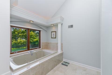 116 Hawkins Cir, Wheaton, IL 60189 photo 18