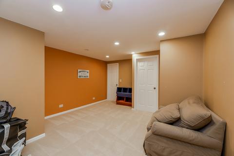 116 Hawkins Cir, Wheaton, IL 60189 photo 28