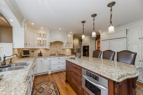 116 Hawkins Cir, Wheaton, IL 60189 photo 8