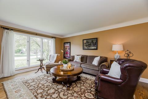 116 Hawkins Cir, Wheaton, IL 60189 photo 3