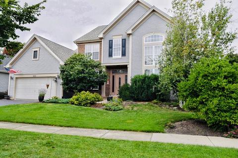 905 Red Clover Dr, Aurora, IL 60504 photo 1