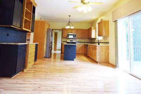 905 Red Clover Dr, Aurora, IL 60504 photo 9