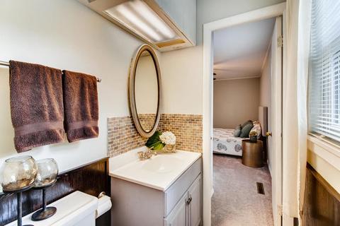 20 E Pine St, Streamwood, IL 60107 photo 7
