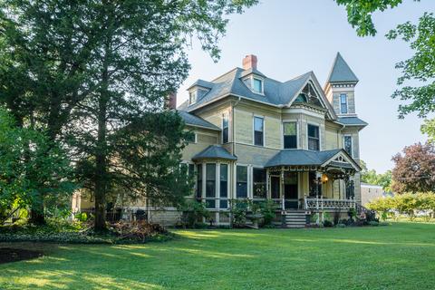 321 E Washington St, Marengo, IL 60152 photo 1
