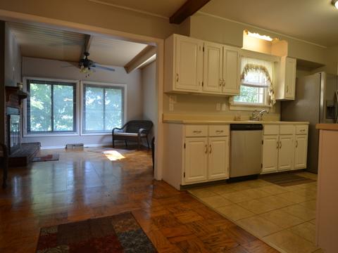 602 Gates St, Aurora, IL 60505 photo 6
